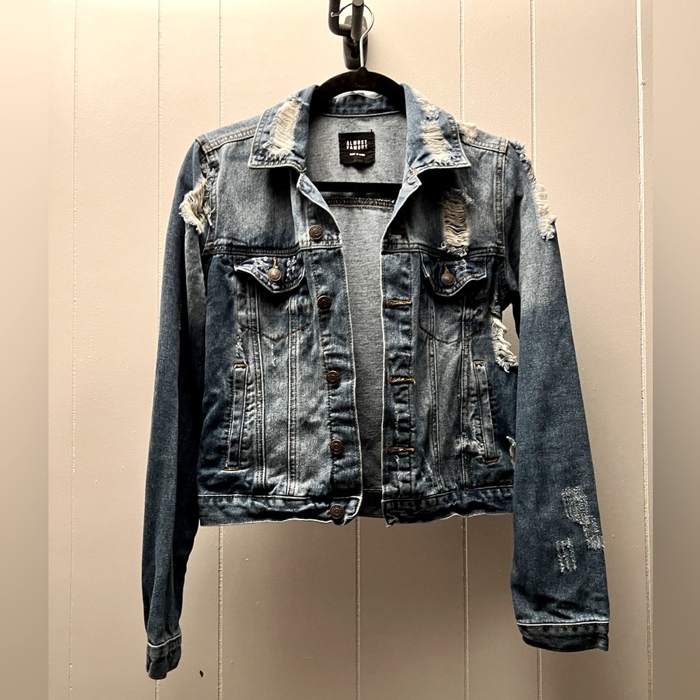Almost Famous Jean Jacket Women’s Size Small